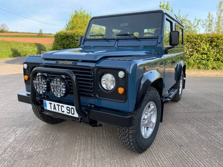 LAND ROVER DEFENDER 90 – HARD TOP STATION WAGON IN ARLES BLUE | TATC