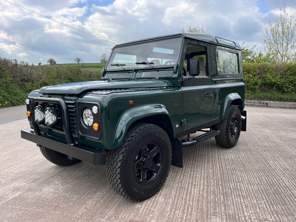 Land Rover Defender 90 - British Racing Green | TATC