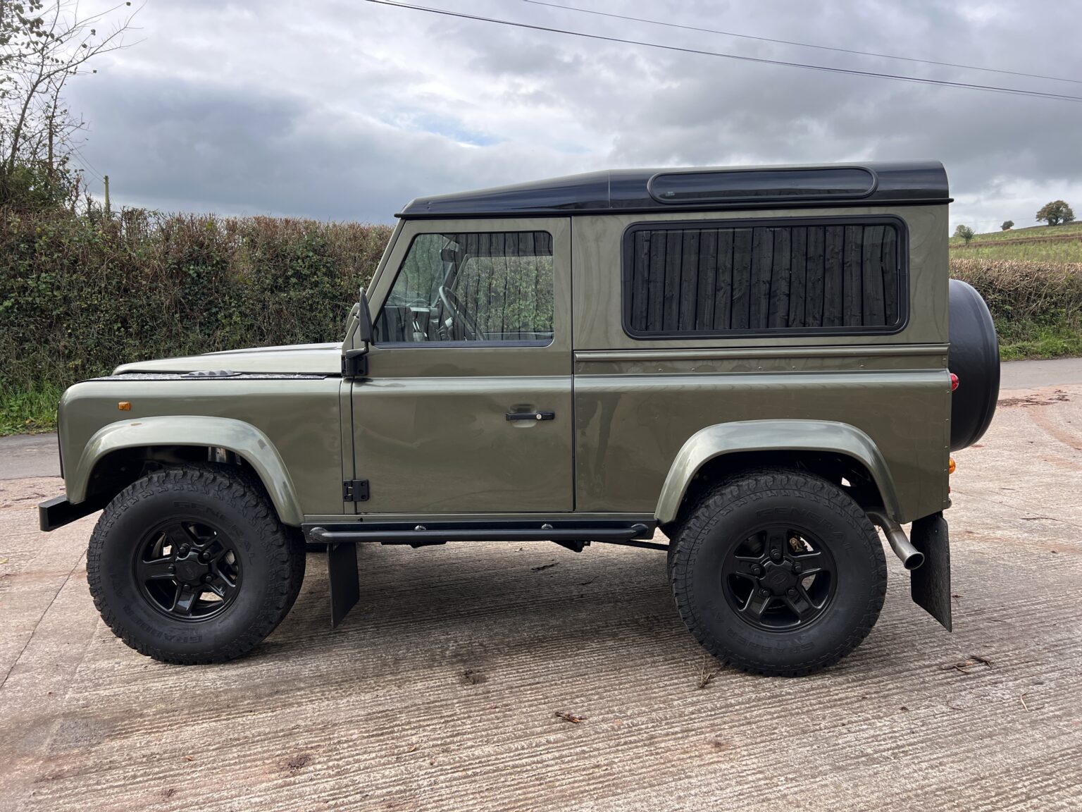 The Path to the Present Day: The 90s Land Rover Defender | TATC